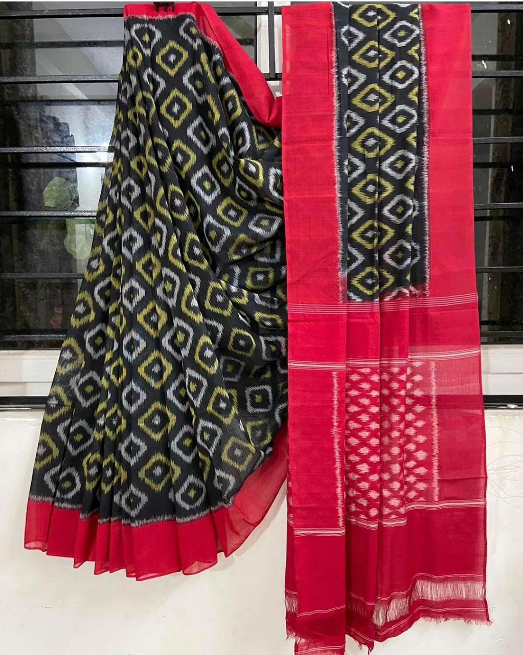 MG 113 Mangalya Plain Linen Digital Print Saree Catalog